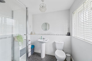 En-Suite- click for photo gallery
